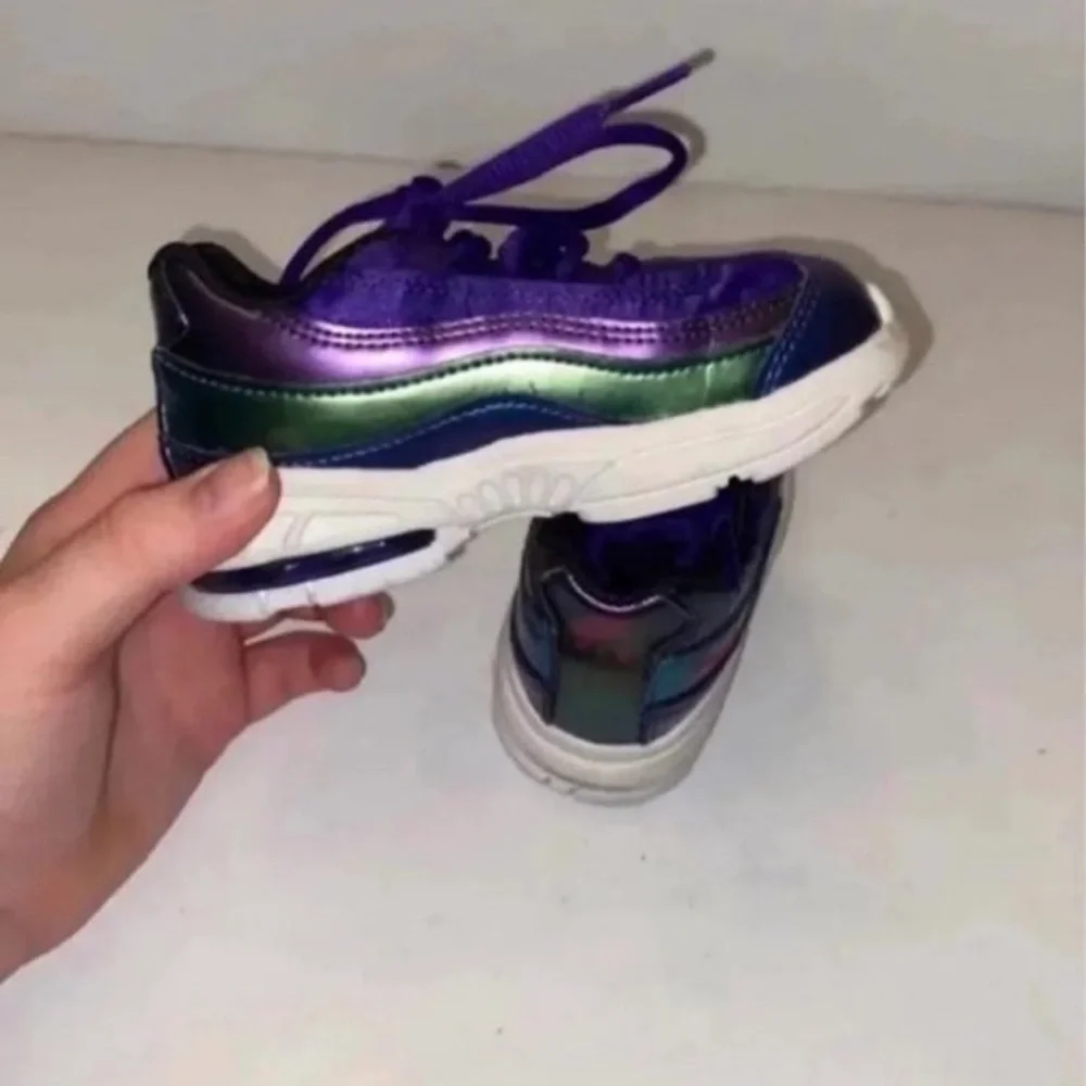 Baby boy air max Nike shoes. Size 8
Purple/green/blue I - Picture 7 of 7